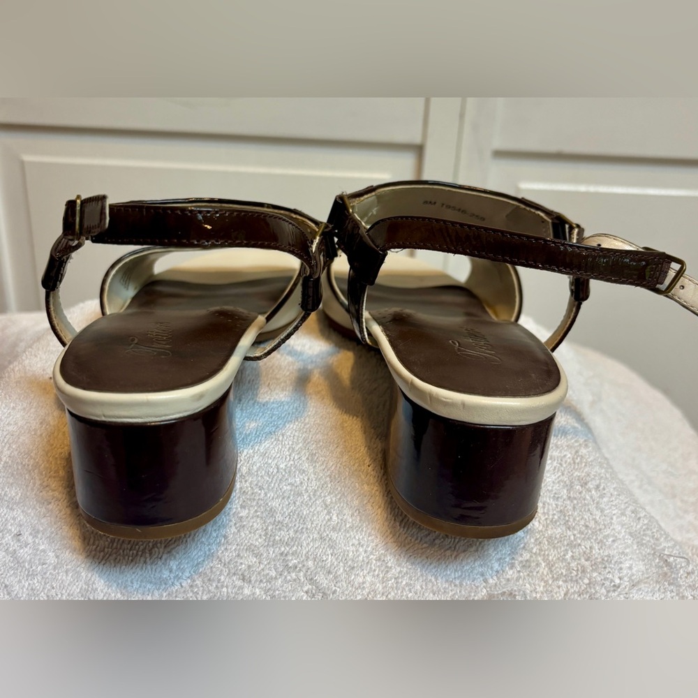 Trotters Two-Tone Sandals | Size 8.5 | Cream & Brown - Picture 2 of 9